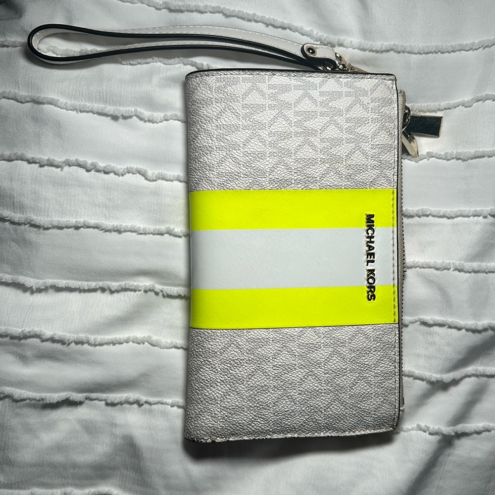 Michael Kors Large Wallet.